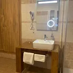 Отель Atmosfera & Restaurant Локет