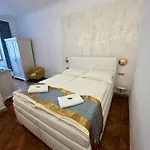 Atmosfera & Restaurant Hotel 4*