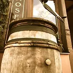 מלון Atmosfera & Restaurant