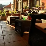 מלון Atmosfera & Restaurant 4*