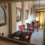 מלון Atmosfera & Restaurant 4*
