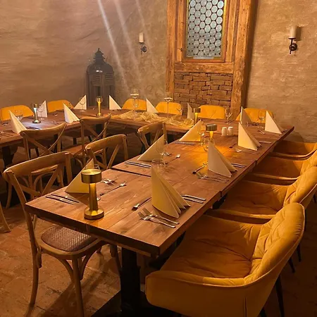 & Restaurant Atmosfera 4*