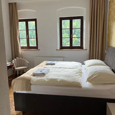 Atmosfera & Restaurant 4* לוקט