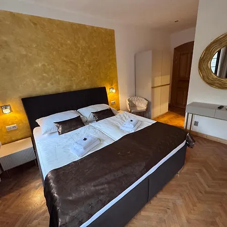 Atmosfera & Restaurant 4*