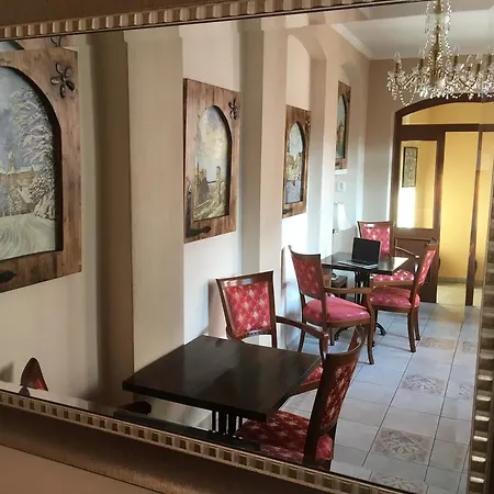 מלון Atmosfera & Restaurant 4*