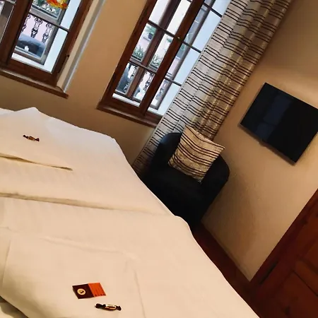 Atmosfera & Restaurant 4* 로케트