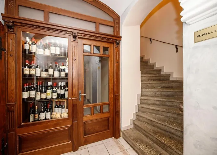 Atmosfera Rooms & Restaurant