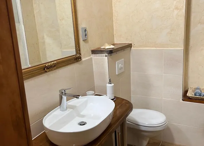 Atmosfera Rooms & Restaurant 4*