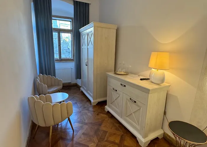 Atmosfera Rooms & Restaurant