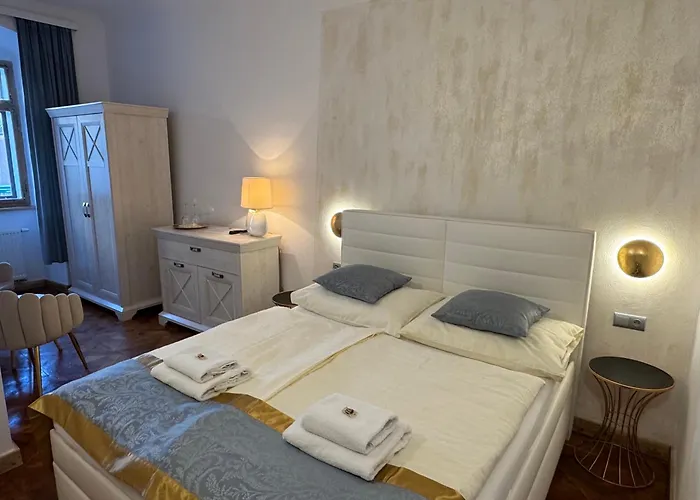 מלון Atmosfera Rooms & Restaurant 4*