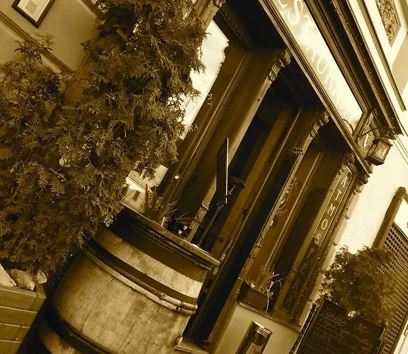 & Restaurant Atmosfera