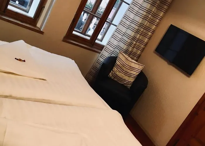 Atmosfera Rooms & Restaurant 4* לוקט