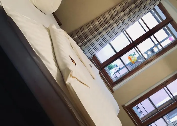 Atmosfera Rooms & Restaurant